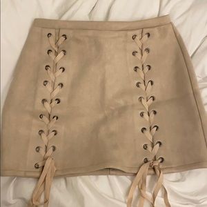 tan skirt size S